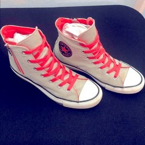 Chuck taylors